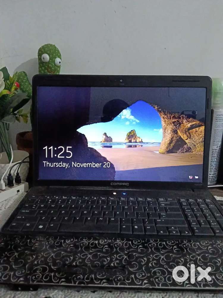 COMPAQ LAPTOP (bag+keyboard+mouse+new charger+new battery+ warranty)