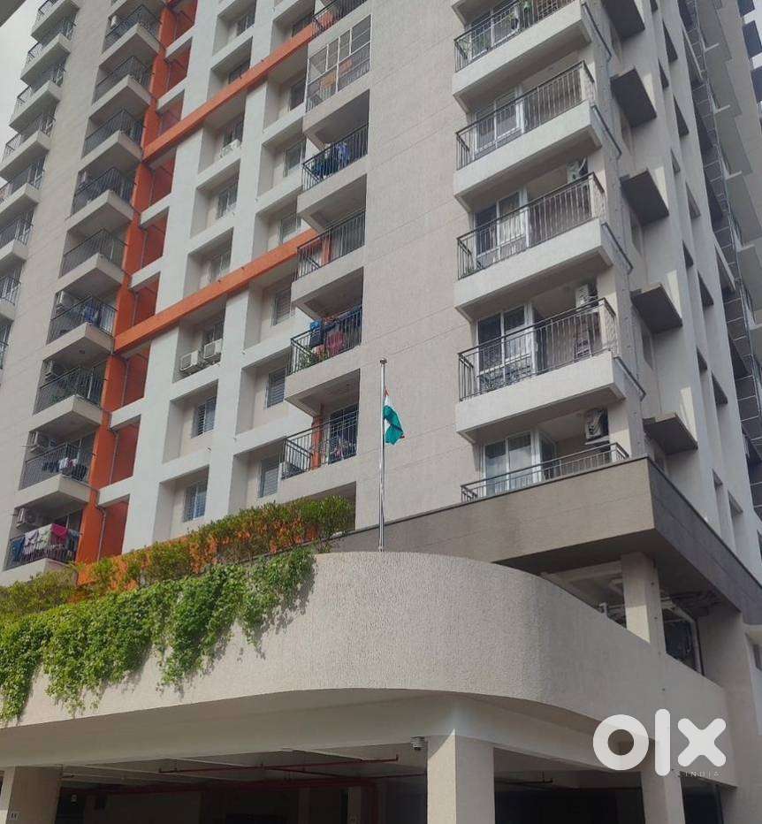 Semi Furnished 2 BHK Apartment for Rent at Tripunithura