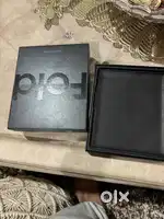 Sumsung galaxy z fold 4