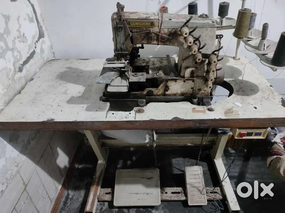 Belt loop making machine