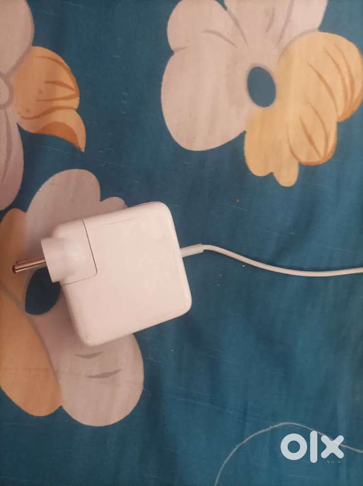 Original New charger MacBook pro