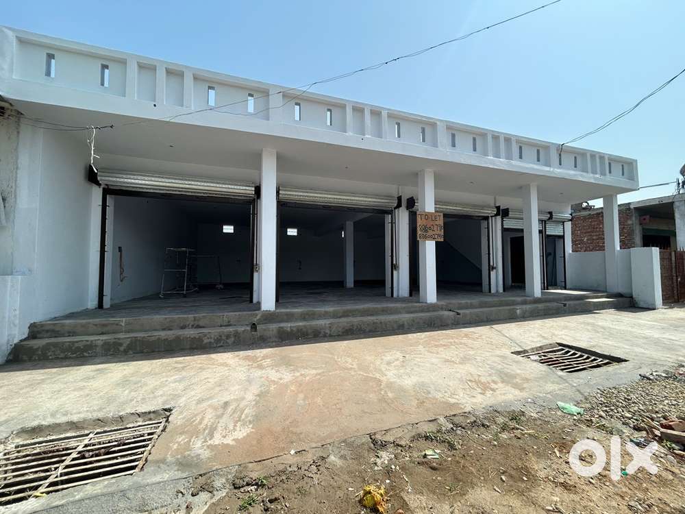 New Hall of Four Shops