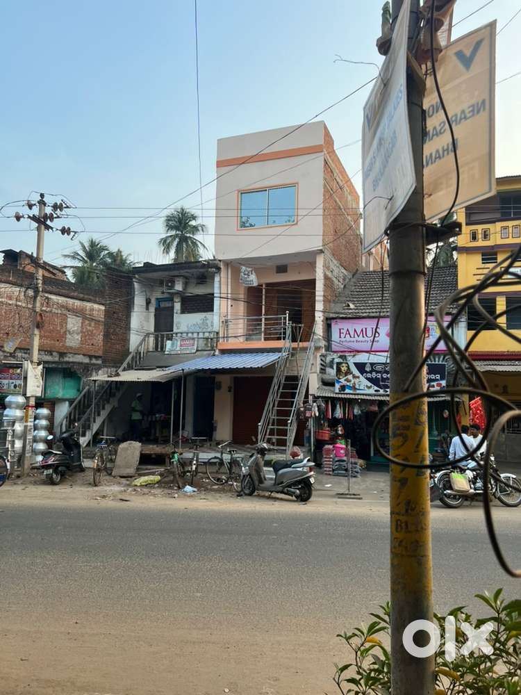 ROADSIDE HOUSE cum SHOP cum OFFICE NR HOSPITAL SCHOOL BUS STAND MARKET