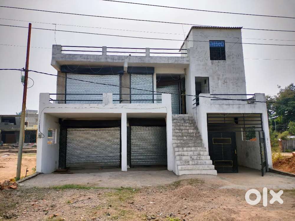 Spacious
Commercial hall for rent on the highway