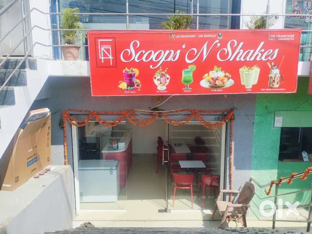 Scoops N shakes