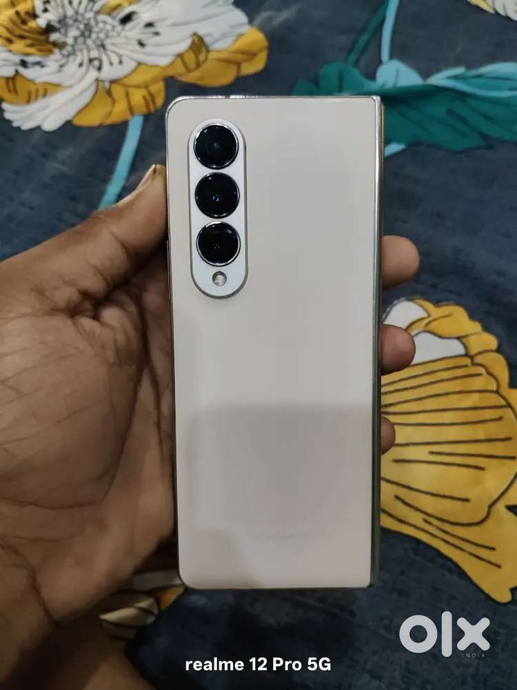 Samsung galaxy Z fold 4 12/512