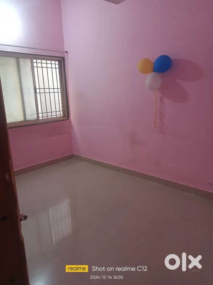 1RK available on Rent for girls only