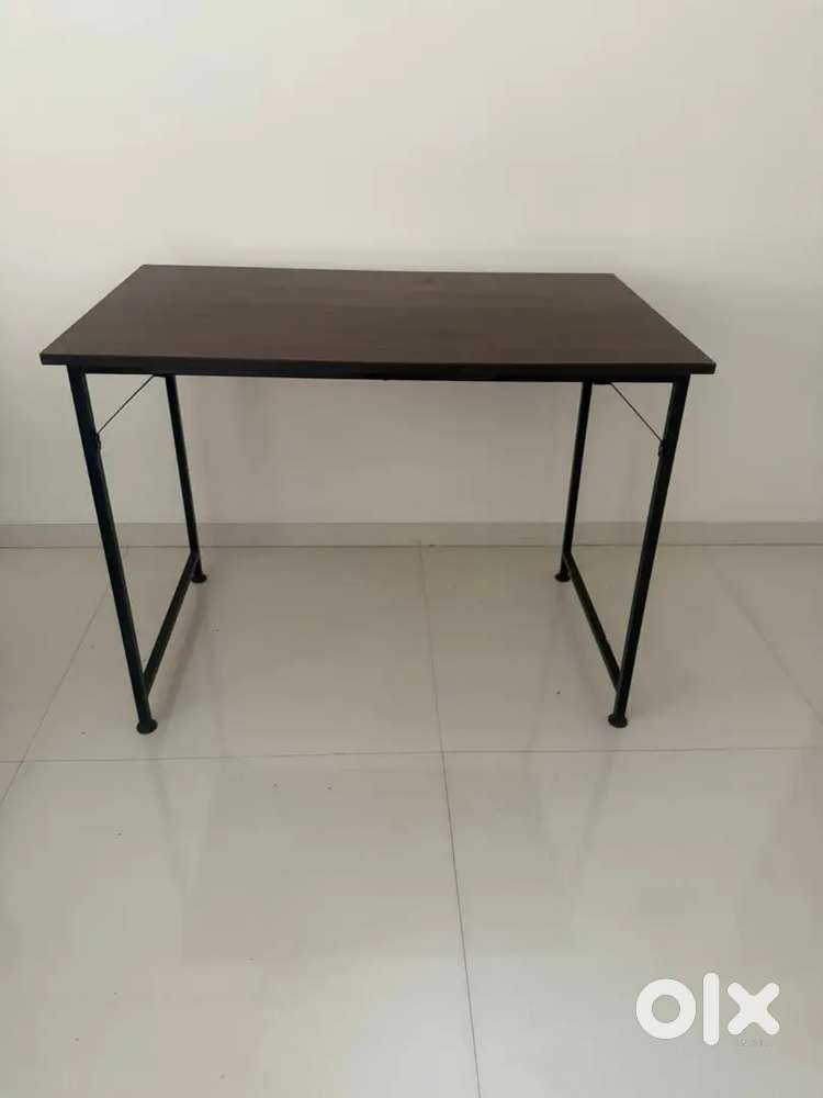 Computer table/study table