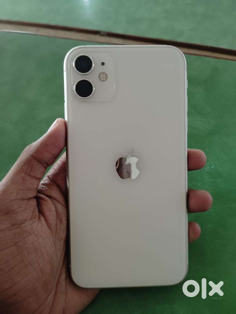 I phone 11 4g Ram & 128 Gb Memory