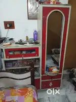 I want to sale my 2 years old showcase
