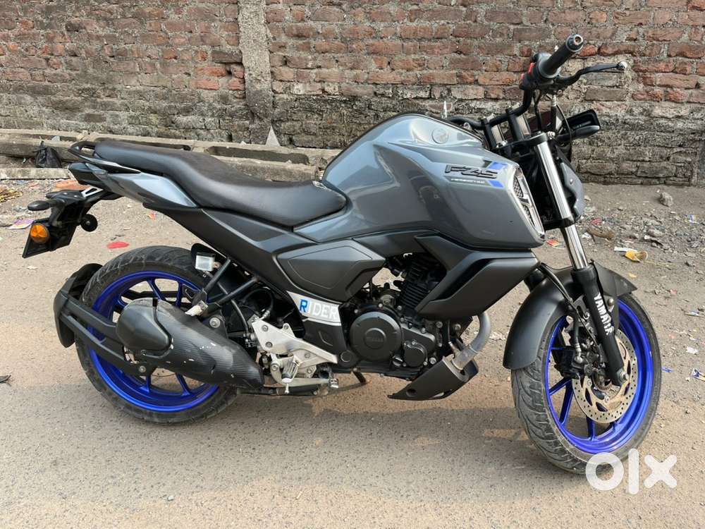 Fzs v3 all good condition