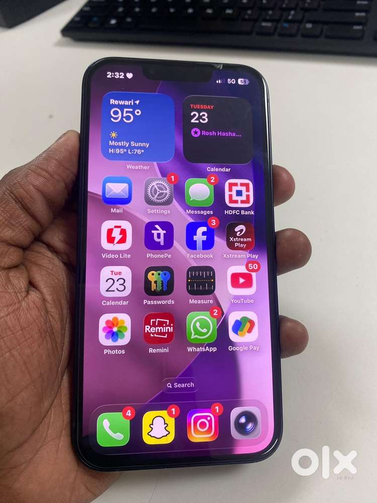 i phone 13 in wrnty only 6 months old never open never  scratch seald