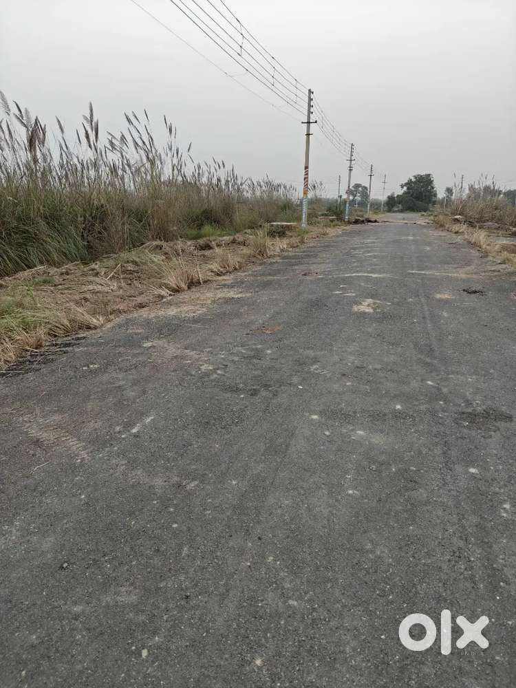 161.46 gaj plot for sale in HSVP Sector-27