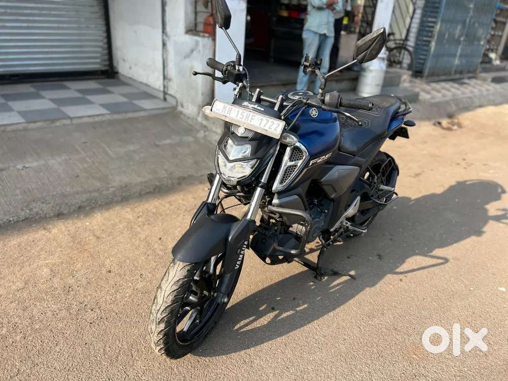 Fz v3. Good candishan. New battry new tayar