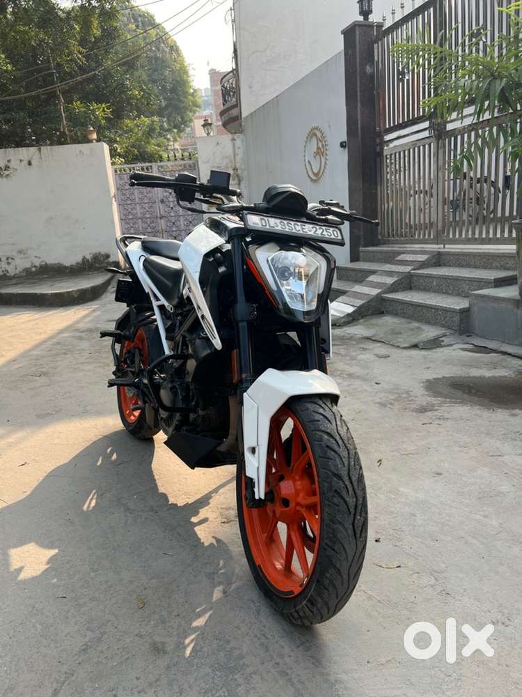 Duke 200 Ceramic white 2022 model