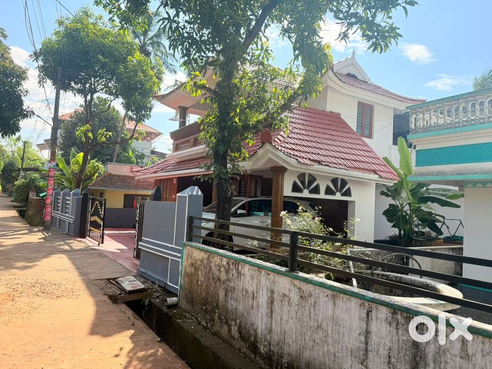 Beautiful house in grand location