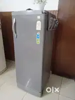 Refrigerator 251 liter