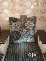 A soft a springing with  sweet pillows this is five seater