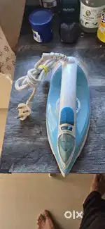 PHILIPS Steam Iron Gc1028/20 2000 Watts  Golden NonStick Soleplate