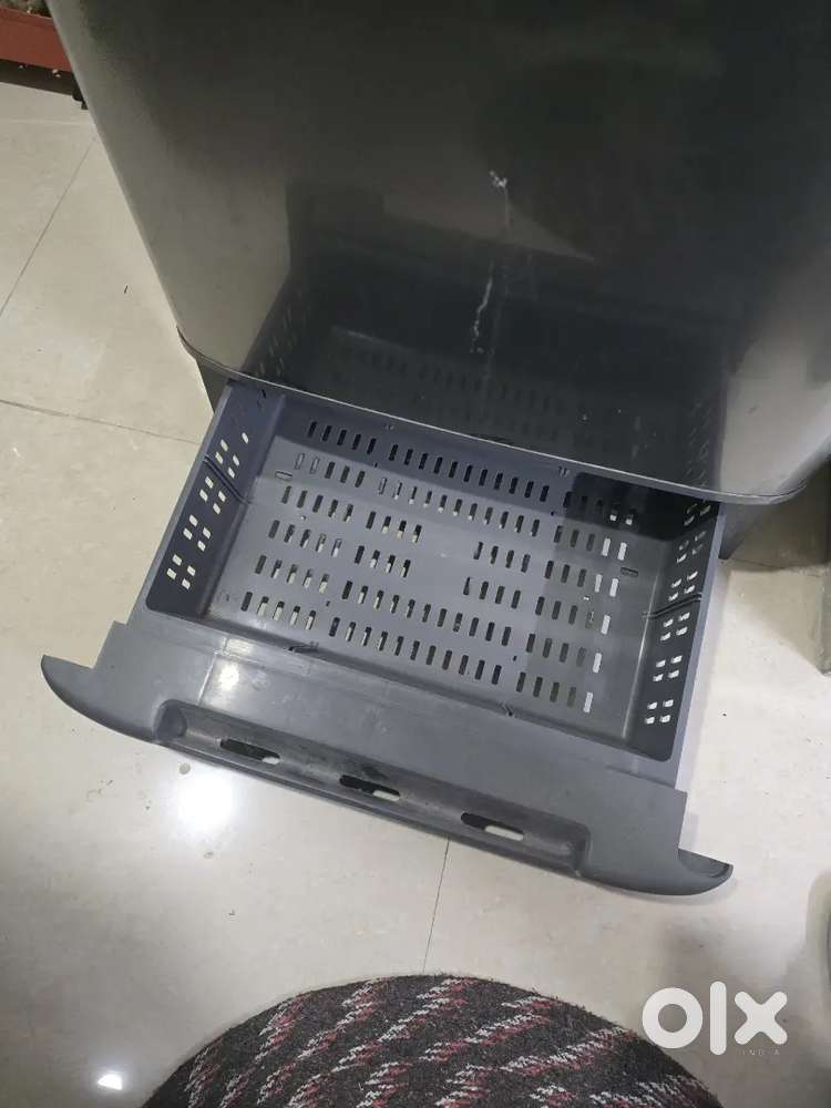 Whirpool Refrigerator 190L Single Door