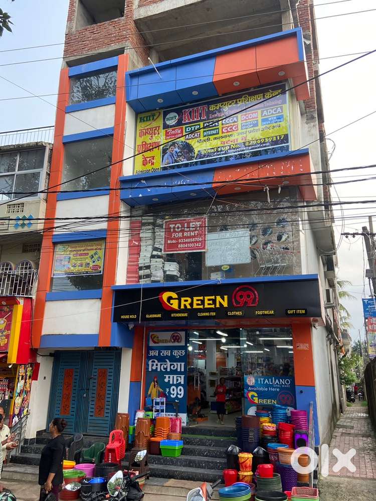 Showroom & shop offices space