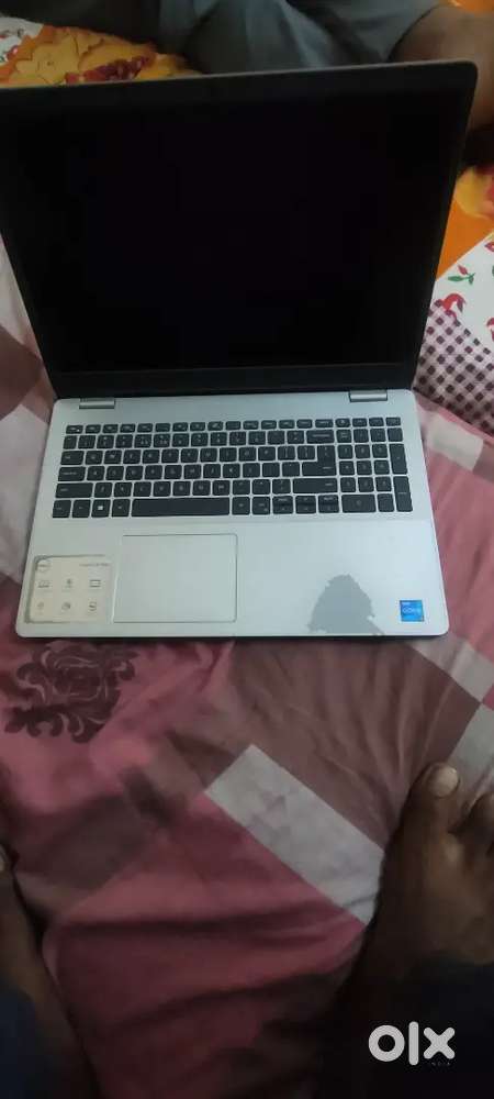 Dell Inspiron 5300 laptop