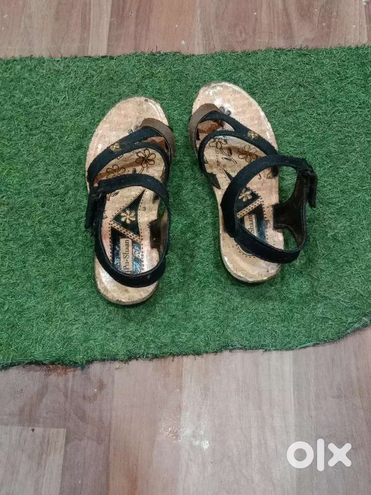 sandal for small size girl