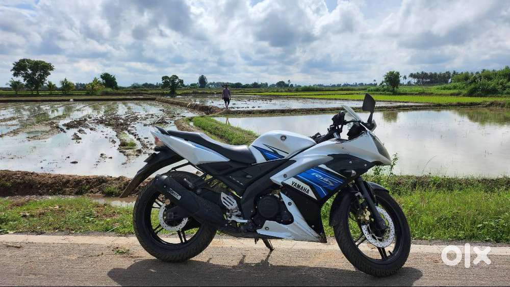 YAMAHA R15S