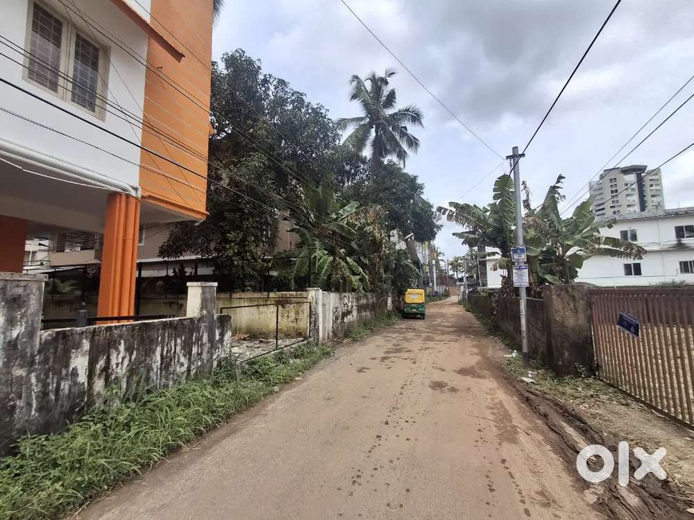 COMMERCIAL  LAND FOR SALE AT PADIVATTOM