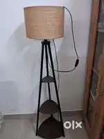 Crosscut Furniture Metal Floor Lamp with 3 Shelves (Brown Jute)