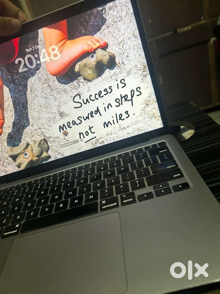  MacBook Air M1 – Best Deal! (Screen Needs Replacement)