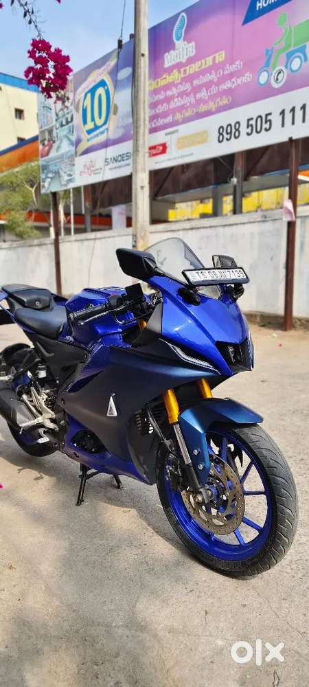 Yamaha R15 v4 for urgent sale