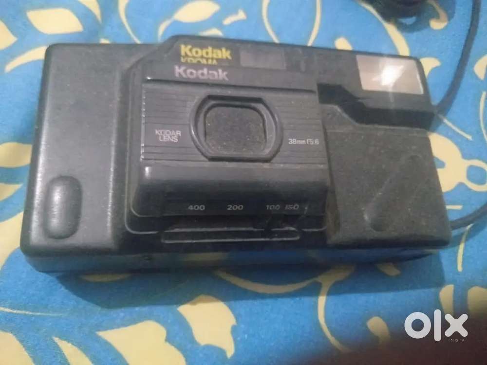 2 kodak cameras