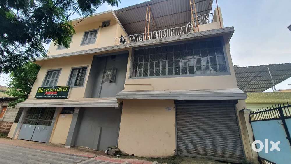 3 Floors for rent