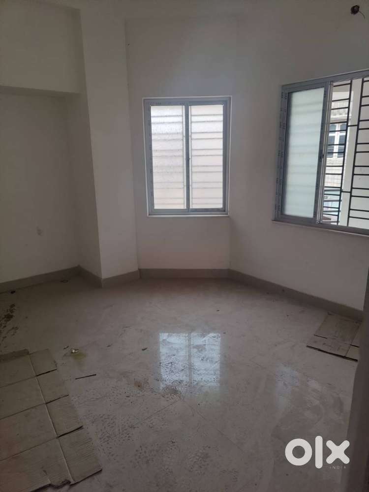 flat rent in tarulia 1nd lane keshtopur near sector 5