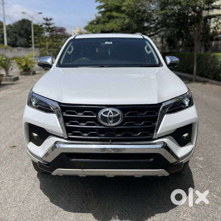 Toyota Fortuner 4X4 MT 2.8 Diesel, 2023, Diesel