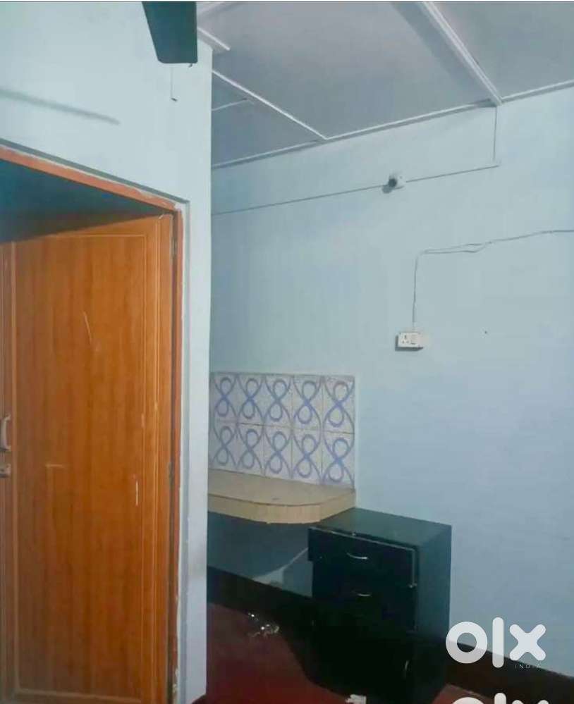 Indepndent single room for girls