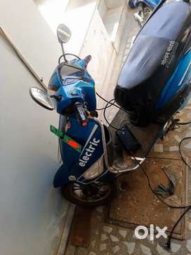 Hero electric optima scooter