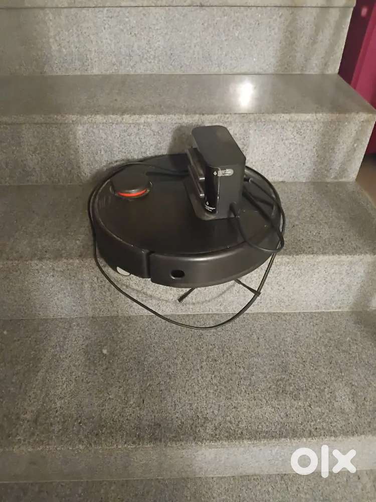 MI brand Robot All in One cleaner in perfect condition