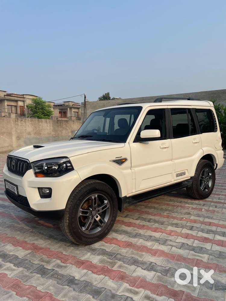 Mahindra Scorpio S10 8 Seater, 2015, Diesel