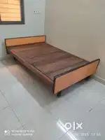 WOODEN BED (pure saag)