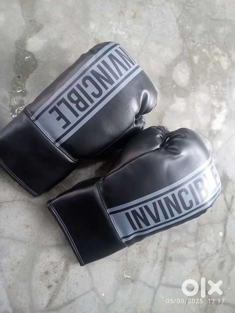 Best boxing gloves only 899.
