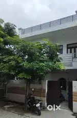 Urgent sell 122 गज colony में मारुति एस्टेट चौराहे से 50 मीटर अंदर