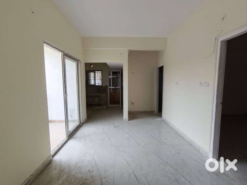 North facing apartment with 3 bedrooms ready to occupy for sale.