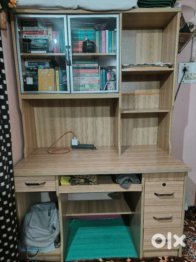 Home & Lifestyle → Furniture → Study Table / Computer Table