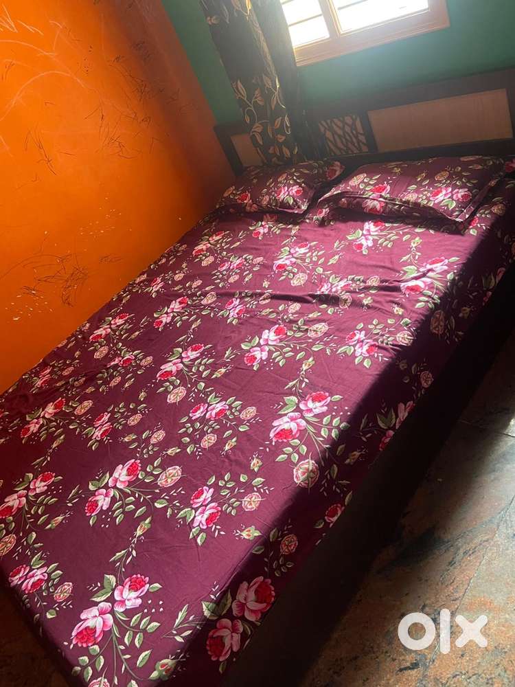 Wakefit mattress and kosmos bed