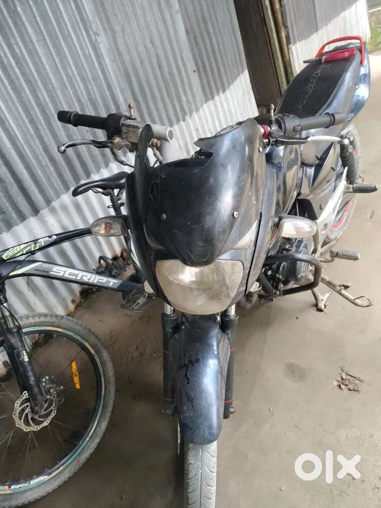 Pulsar 150
