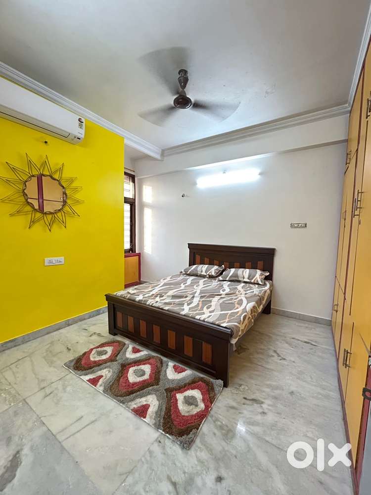 3BHK Fully Furnished Flat near Apollo Jubilee Hills & KIMS Hospital,Ra