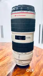 Canon 70-200 f2.8L Series lens in excellent condition , unused product