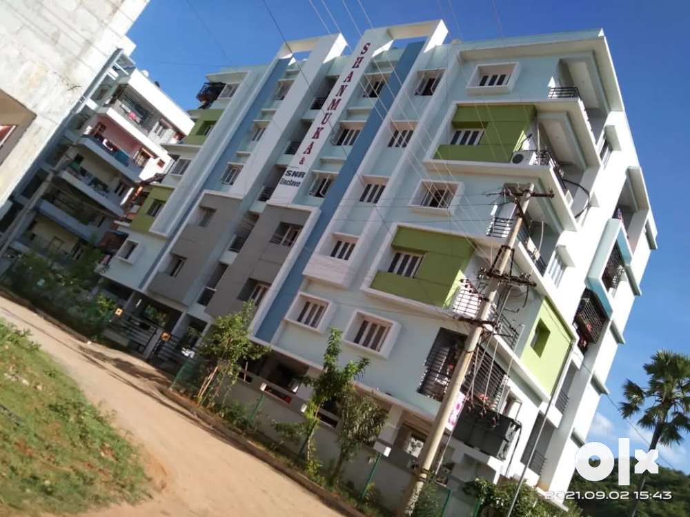 3 BHK WITH CAR PARKING FOR RENT
